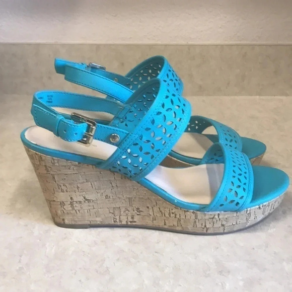 Liz Claiborne Kian Teal Laser Cut Wedge Sandals - Picture 1 of 11